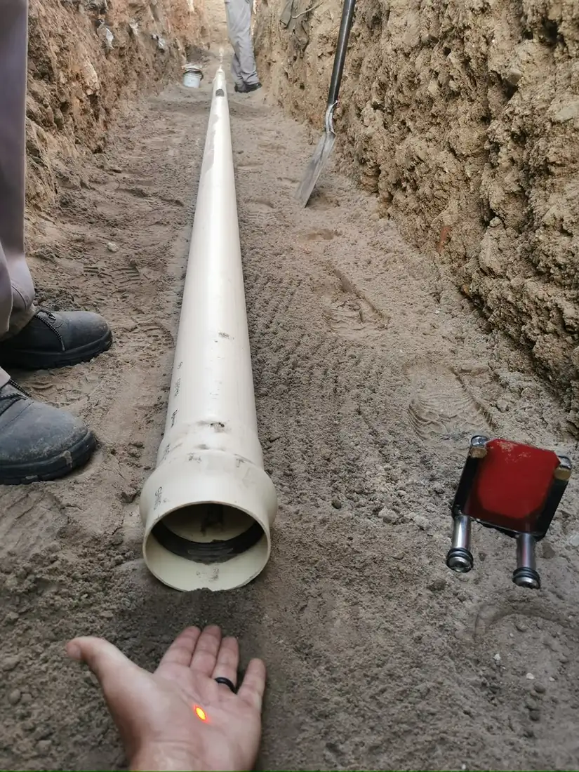 Drainage pipe laid in a narrow trench